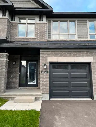 RENT - Townhouse with 3 Bedrooms, 2.5 Baths, Finished Basement