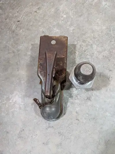 This used coupler and ball is ready to get your trailer hooked up and hauling! Rated for 7000 lbs, t...