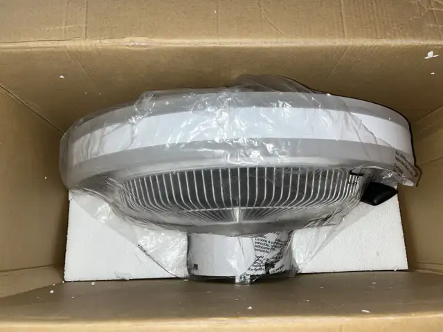 Modern Ceiling Fan in Indoor Lighting & Fans in Windsor Region - Image 5