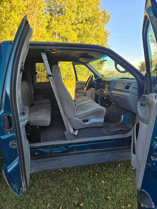2000 F250584206477102295046