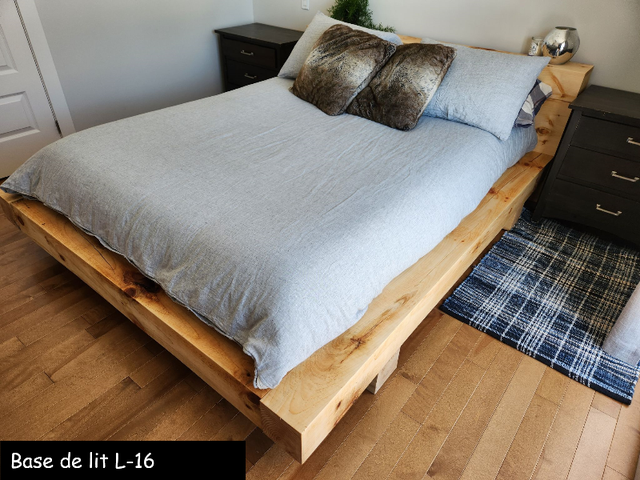 Lit en bois. in Beds & Mattresses in City of Montréal - Image 5