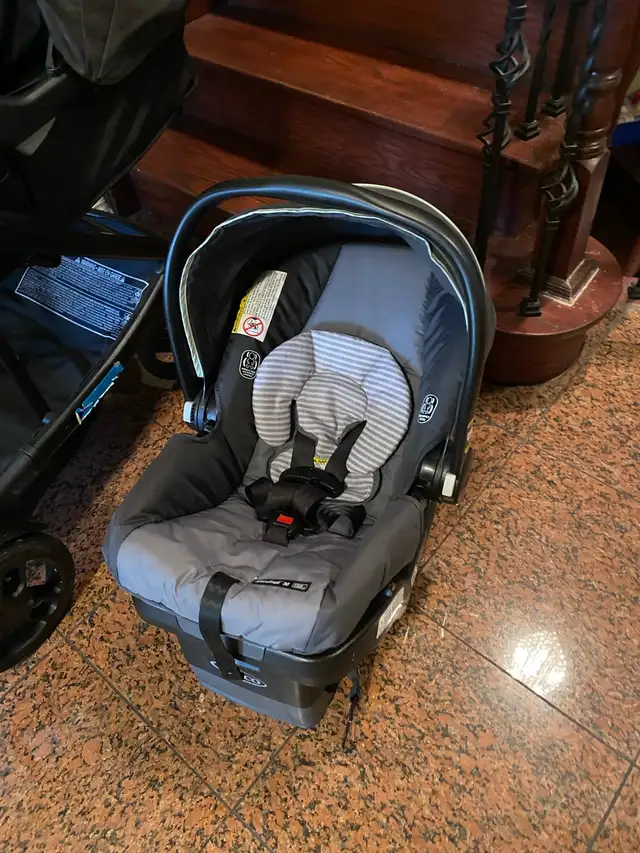 Graco stroller 5 in 1 with car seat , base  in Strollers, Carriers & Car Seats in Markham / York Region - Image 4