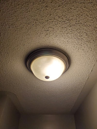5 Ceiling Lights with bulbs