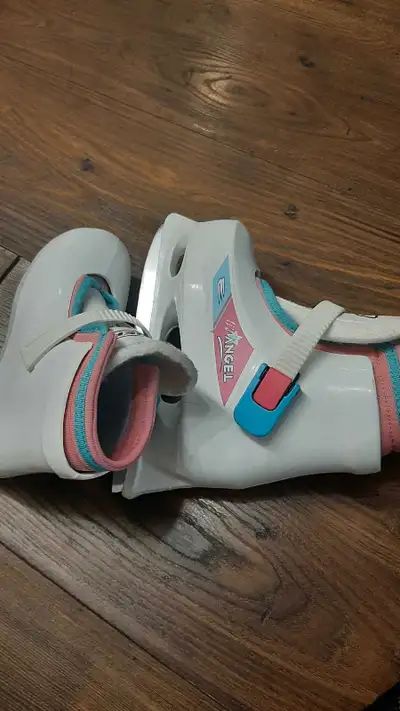 kids skating shoes size 10/11, Voir plus