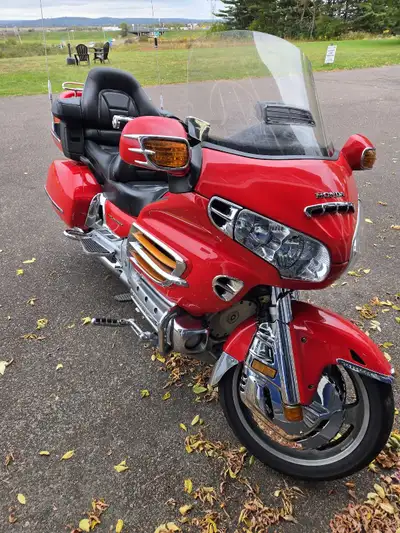 2004 Honda Goldwing Gl 1800 in immaculate condition beautiful original paint..new fork seals and for...