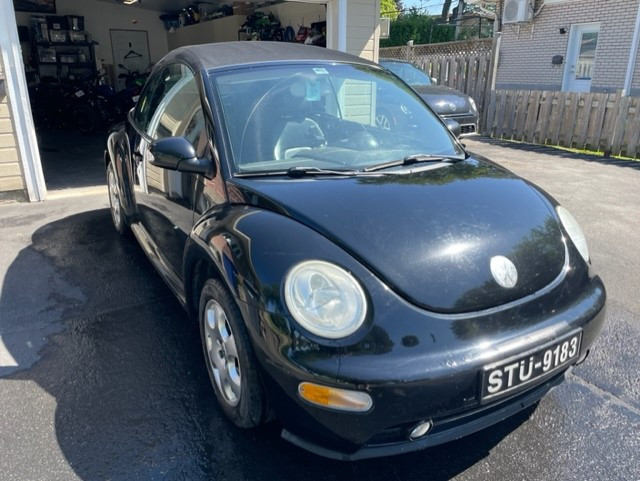 new beetle cabrio dans Autos et camions  à Laval/Rive Nord - Image 4