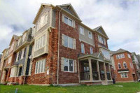 Beautiful Townhouse for Rent near Mount Pleasant GO Station!!