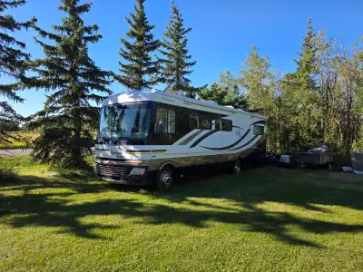 2008 Fleetwood Bounder Estate Sale, priced for pre winter sale Low mileage , 51300 miles 8.1L V8 gas...