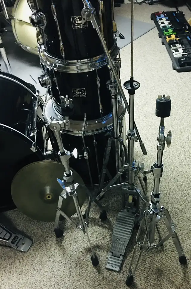 2 Vintage Pearl Drum sets in Drums & Percussion in Timmins - Image 7