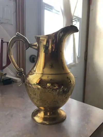 Vintage Gold-plated Water Pitcher/Pichet à Eau Vintage Plaqué Or, View more