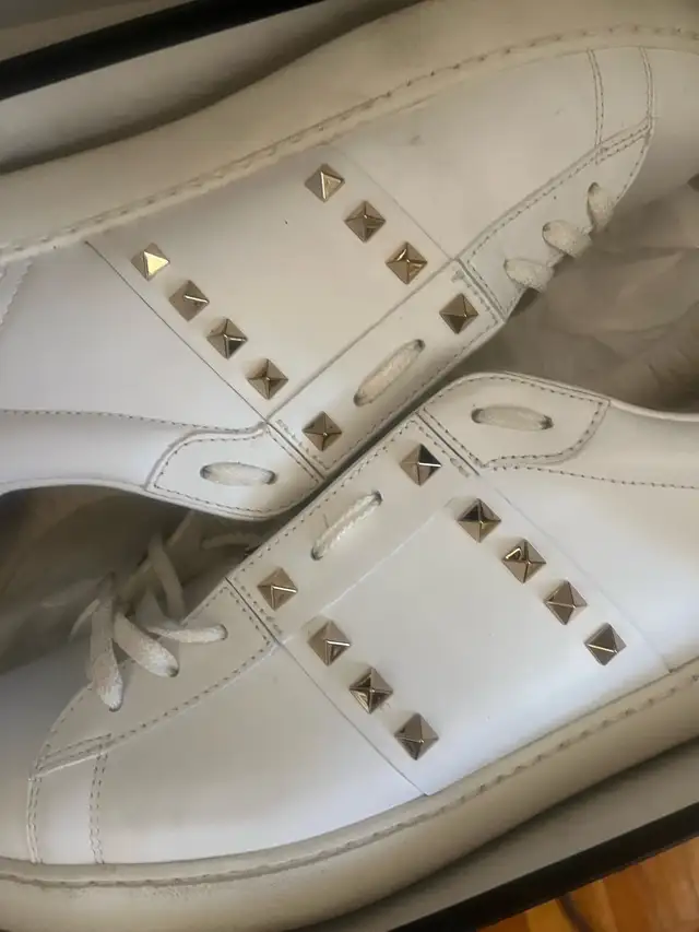Men's Size 13 Designer Bin (2) Giuseppe, Valentino - 9/10 Condit in Men's in Mississauga / Peel Region - Image 2