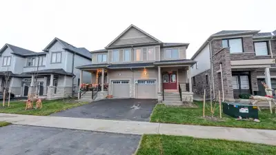 This spacious, semidetached home is 1,5 years old. There are 4 bedrooms, 2.5 bathrooms, living room,...