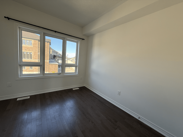 Brand New 4 Bedroom Townhouse for Rent – Seaton, Pickering in Long Term Rentals in Oshawa / Durham Region - Image 10