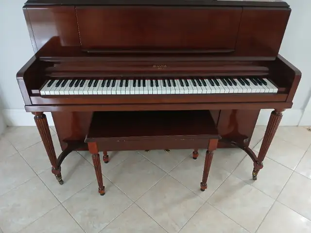 1930's Heintzman Piano  Good Condition with bench in Pianos & Keyboards in Bedford - Image 4