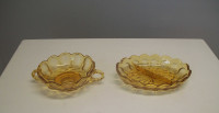 2 plats antiques vaisselle jaune transparente