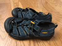 Size 2 child Keen sandals