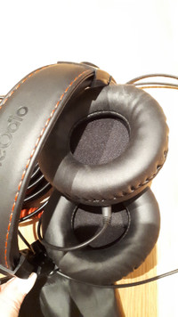 Noise cancelling headphone- OneOdio