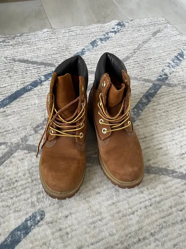Timberland Boots in Kids & Youth in Markham / York Region - Image 2