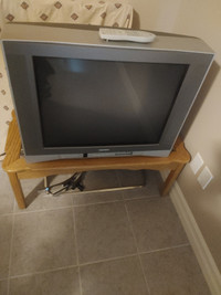 27 inch tv with remote control and Dvd player