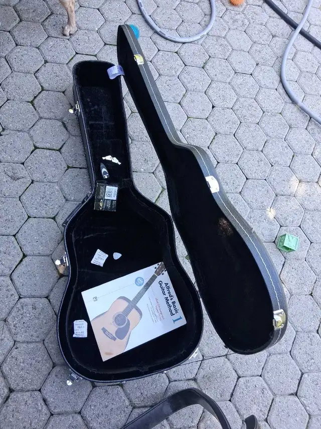 Guitar case Ritter in Other in Mississauga / Peel Region - Image 7
