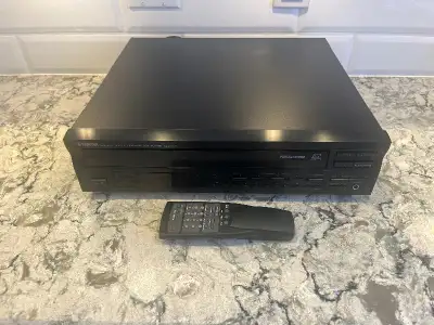 Yamaha CD-675 CD changer with optical out, View more