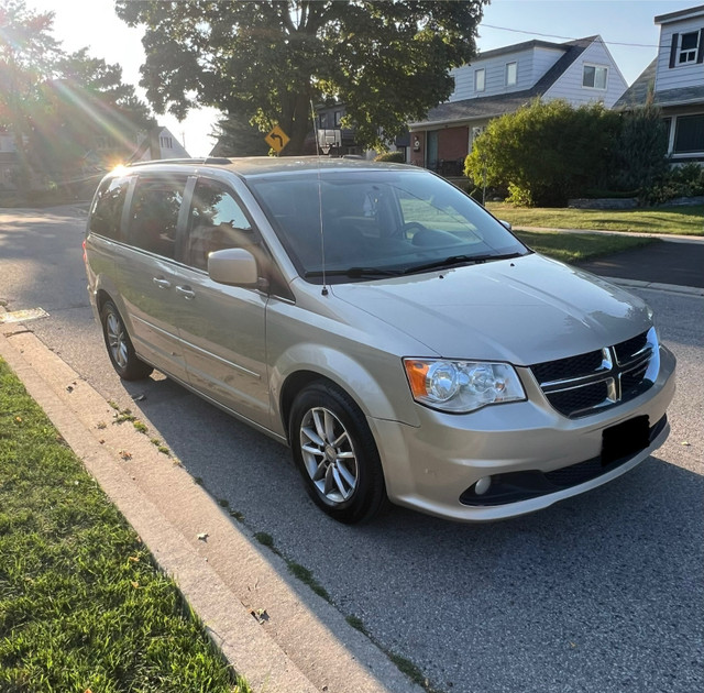2016 dodge grand caravan  in Cars & Trucks in City of Toronto - Image 3