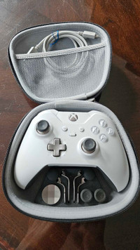 Microsoft Xbox One Elite Wireless Controller with case