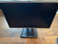HP LA2205wg 22” Widescreen Wide Flat Panel Screen DVI LCD 