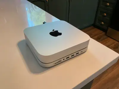 Factory reset, activation lock removed. Ready to use. I am selling because I received a new Macbook...