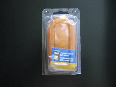 From Princess Auto, 4" amber oval LED side marker, never used--still in package, 8 to 14 VDC, 6 diod...