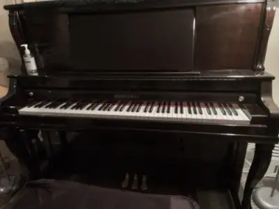 Heintzman 132E 52-inch piano priced to sell!, View more