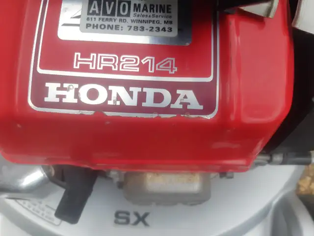 Honda Hr214  lawnmower.628543918287371212
