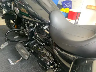 Selling my 2023 road glide special with only 2173 kms on it.next to new mint condition.up graded to...