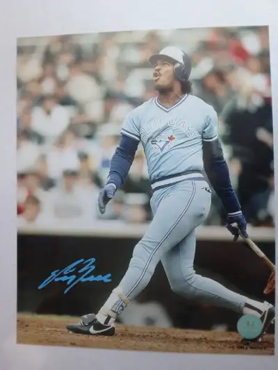 Location - Cole Harbour, NS For sale an 8 x 10 signed photo by George Bell when he played for the To...