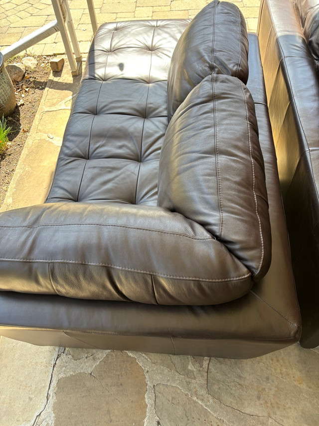  Natuzzi  Genuine, leather sectional sleeper sofa in Couches & Futons in Oakville / Halton Region - Image 4