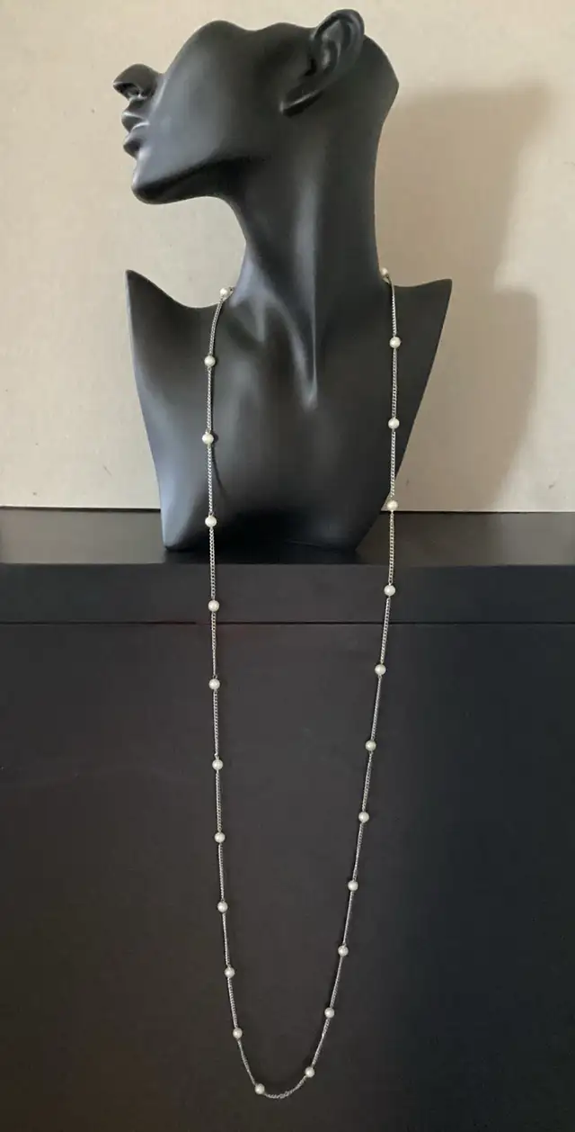 Long Silver Tone Chain Necklace with Pearls Fashion Jewelry in Jewellery & Watches in West Island - Image 2