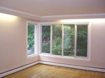 FRANÇAIS Grand duplex supérieur lumineux – 4 chambres / 2 salles de bain Avenue Lennox – Côte-des-Ne...