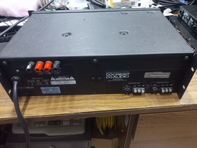 Crest Amp V900 amplifier dans Appareils électroniques  à Région d’Oshawa/Durham - Image 2