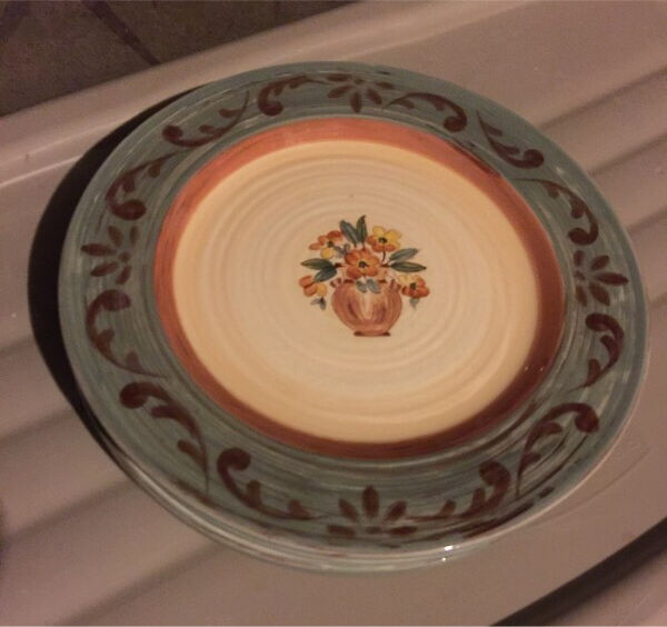 Plates - Set of 4 $15 in Kitchen & Dining Wares in Pembroke