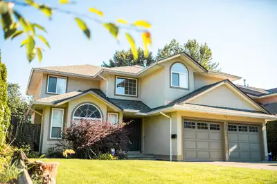 6 Beds 4 Baths fully furnished with swimming pool