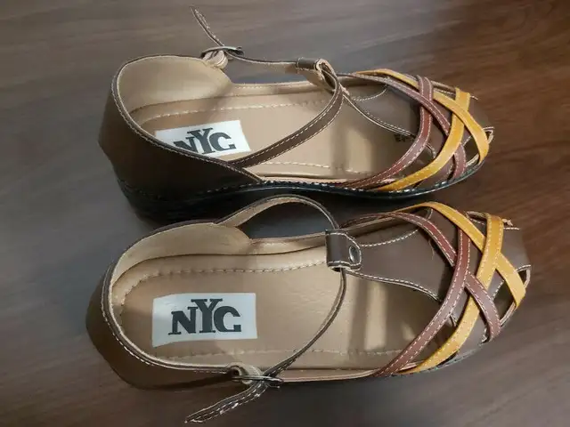 NYC Stacey Women's Enclosed Sandal Shoes - Size 9 - New in Box in Women's - Shoes in City of Toronto - Image 4