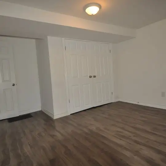 Spacious 2+1 Bedroom for Rent in Long Term Rentals in City of Toronto - Image 6