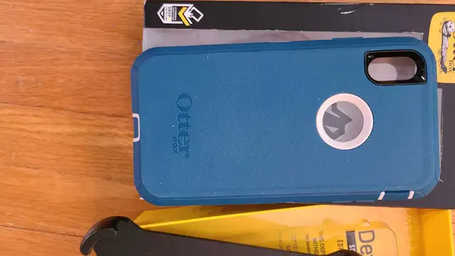 OtterBox Defender Series for iPhone Xs Max in Cell Phone Accessories in City of Toronto - Image 9