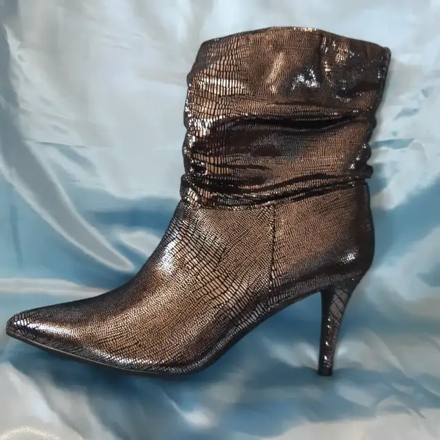NEW never worn women’s size high heel booties / shoes Size 39 in Women's - Shoes in Peterborough - Image 8
