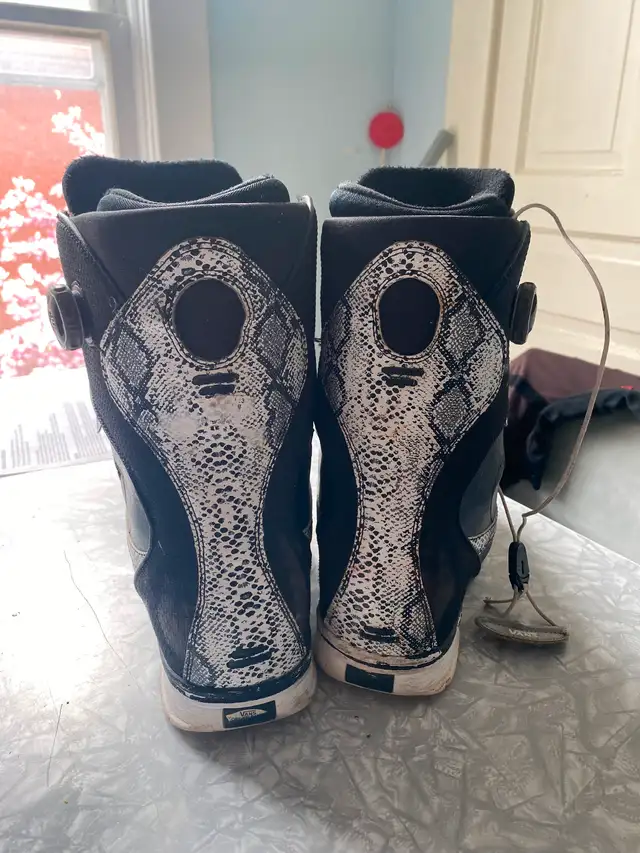 Vans Snowboard boots in Snowboard in Cambridge - Image 4