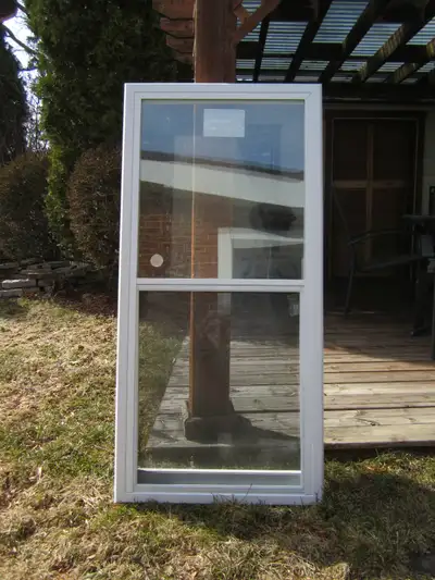 fenêtre pvc neuve avec moustiquaire, View more