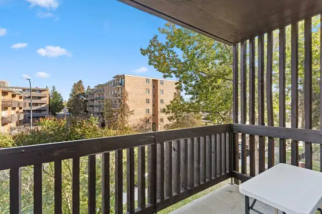 Spacious apartment near Chinook mall in Short Term Rentals in Calgary - Image 4