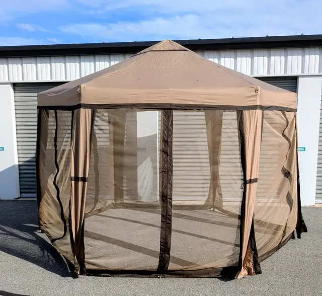 Pop-Up Gazebo with Screen Walls