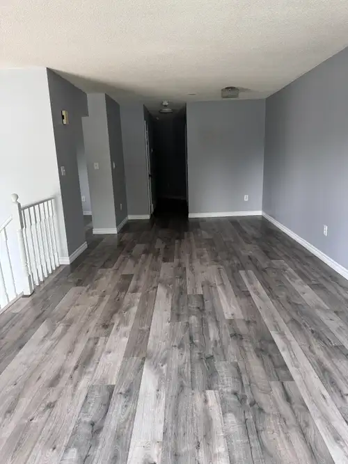 3 Bedroom 1 Bathroom West End Kingston Off Bayridge just South of Bath Rd Steps to main bus route La...