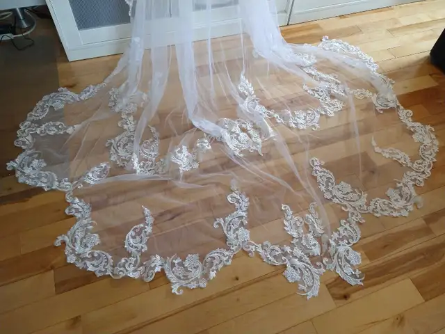 NEW - Cathedral Wedding Veil - Double Petal Scalloped Lace Edge63804732251779120